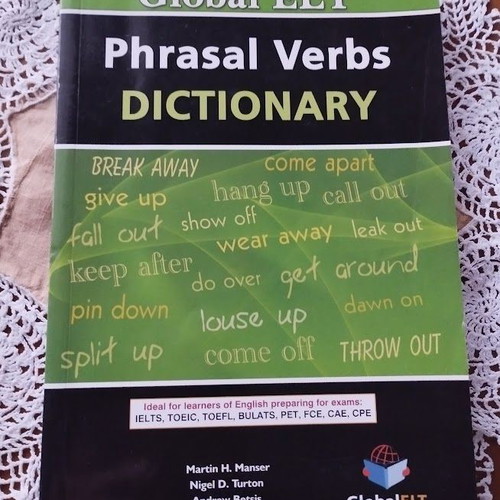 Phrasal Verbs Dictionary Global ELT 2013 like new