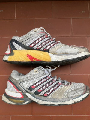 Adidas Adistar women's athletic shoes used, size 40 2/3