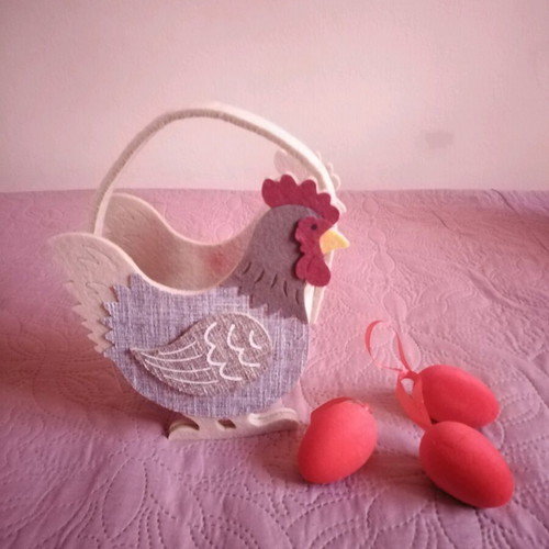 Easter basket hen with 3 red eggs new