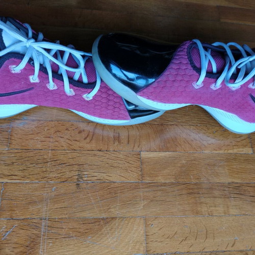 Nike Air LeBron James Witness 3 basketball shoes, size 47, pink and white