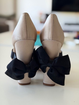 Chanel Satin Bow Pumps Nude Black size 38 used