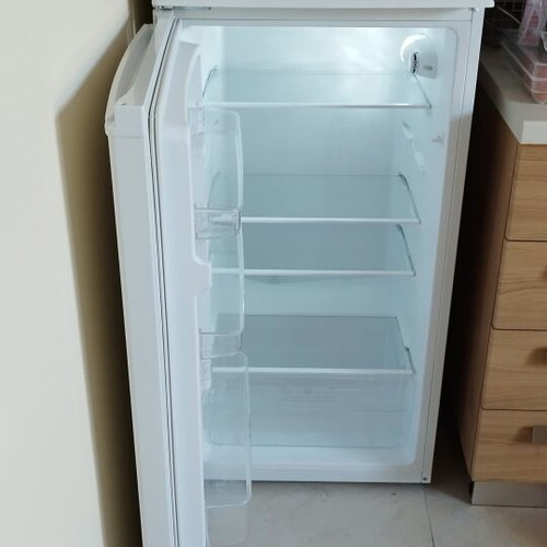 Morris fridge freezer, like new, 140cm height