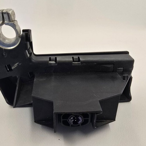 Battery Terminal with Overload Fuse for Audi VW Seat Skoda KB8J4590 4F0915519 like new