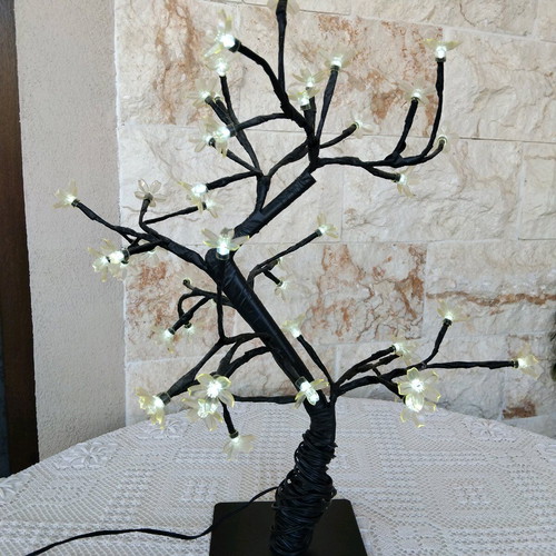 Christmas tree with silicone flowers like new