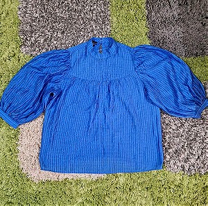 C&A premium puff blue electric blouse! Size M/ L