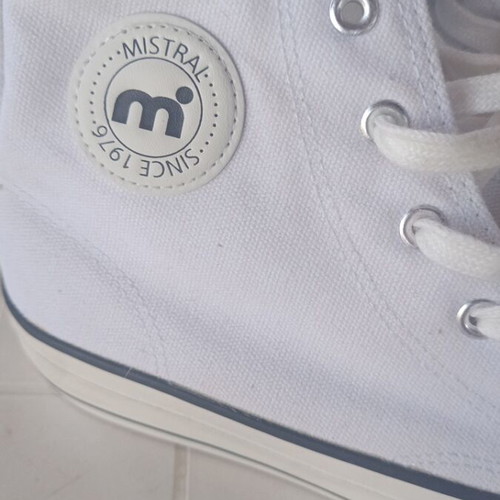 Sneakers unisex white size 41 new shoes