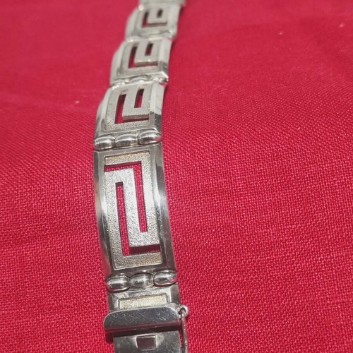 Silver bracelet 925 like new with meander design