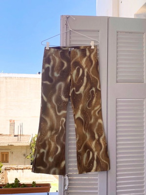 Παντελόνι υφασμάτινο με κυματιστές γραμμές, σαν καινούργιο, μέγεθος M