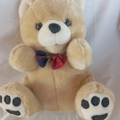Goodys plush bear collectible like new, 25 cm