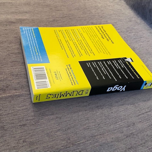 Book Yoga for dummies like new, English