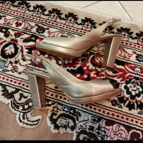 Ellen peep toe sandals used, gold color, size 40, 10 cm heel