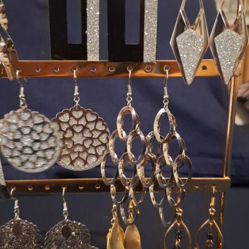 Dangling earrings set of 15 pairs with stand, new, gold and silver