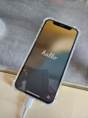 iPhone 12 mini λευκό, σαν καινούργιο, με φορτιστή και καλώδιο lightning