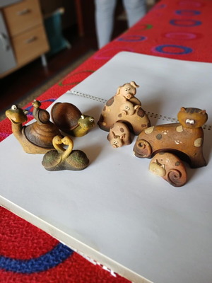 Decorative animals like new, set of 7 resin pieces
