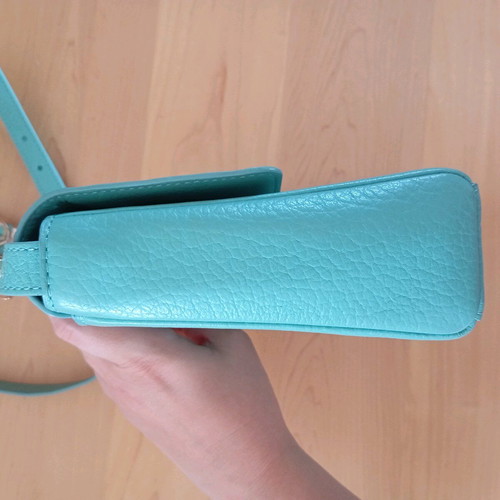 Aigner leather crossbody bag like new, turquoise