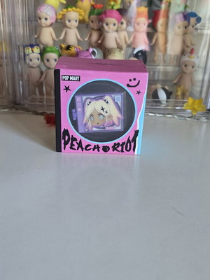 Lil Peach Riot Loading! Pin Poppy Princess like new