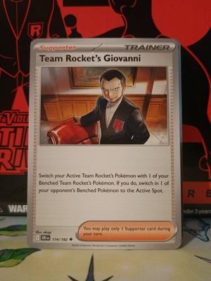 Картичка Pokémon Team Rocket's Giovanni #174, като нова