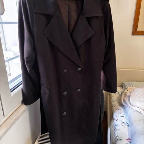 Thin trench coat burgundy color size M like new