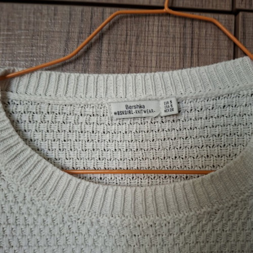Bershka women's knitted sweater small white like new