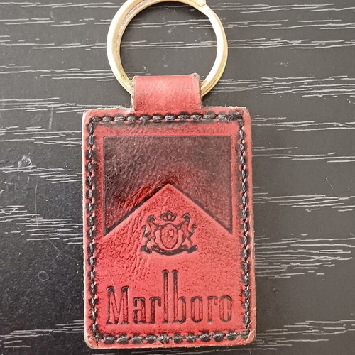 Vintage leather Marlboro Country Store keychain, retro 80s/90s