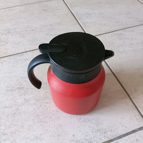 Thermal coffee pot jug like new, red and black