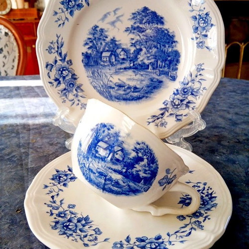 Old Sarreguemines Romantic porcelain cup France 1960