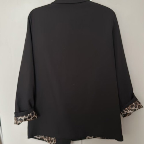 Women's oversized jacket like new, one size, with leopard lining