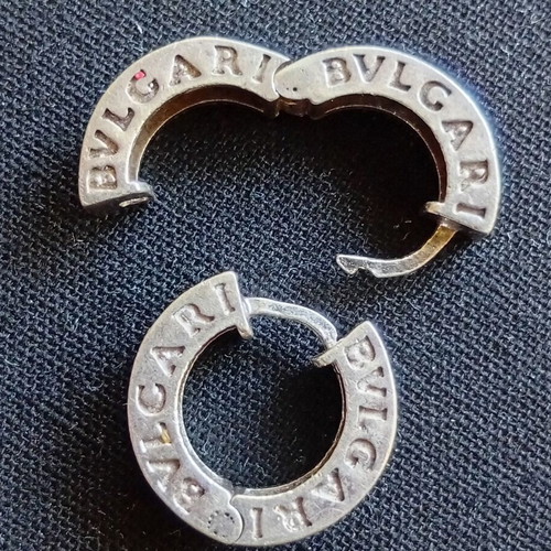 Silver earrings used with stones