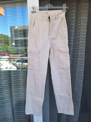 Cargo Παντελόνι Stradivarius Like New Μπεζ Ροζ Μέγεθος 32