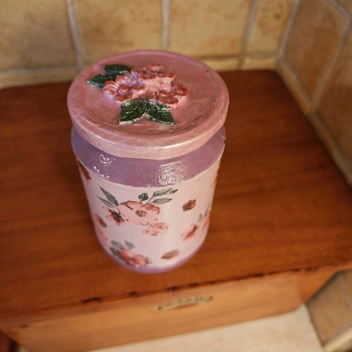 DIY glass jar like new with decoupage and clay flowers