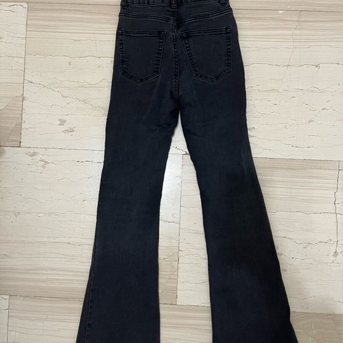 Pull & Bear black flared jeans like new