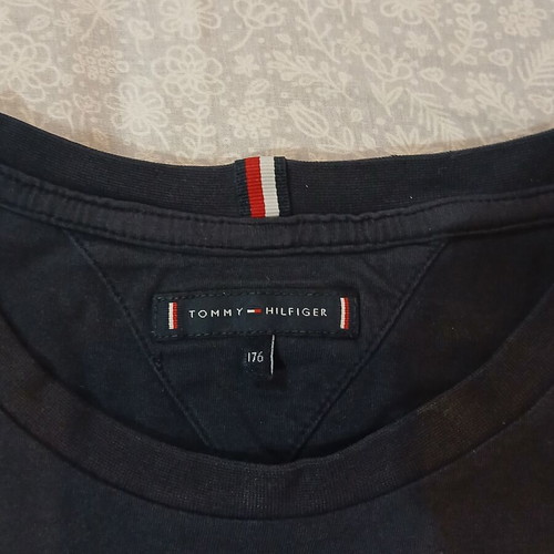 Tommy Hilfiger shirt like new, size XS