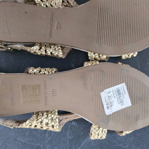 Topshop gold leather woven sandals, size 40