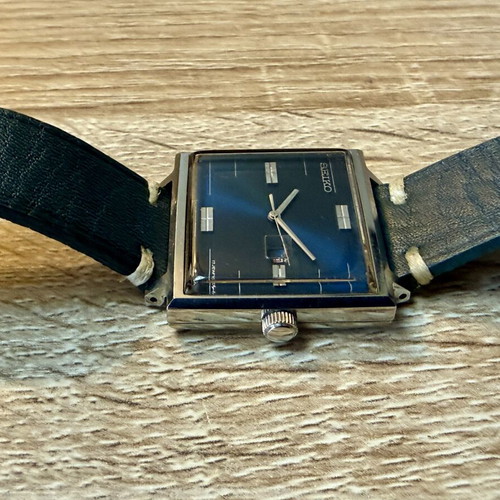 Seiko 2202-3050 Vintage watch like new, blue, manual winding