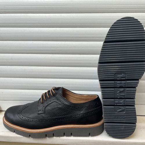 Oxford shoe black new size 42 with Vibram sole