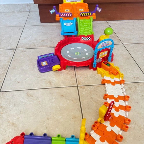 VTech starting track with car set slightly used, interactive toy