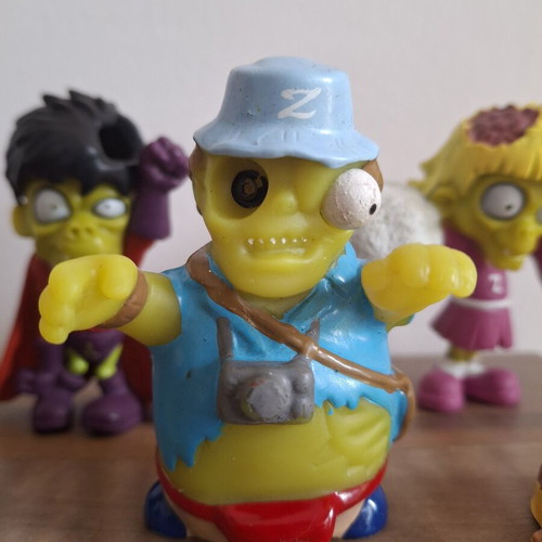 Zombiezz Series 1 Figures used, set of four