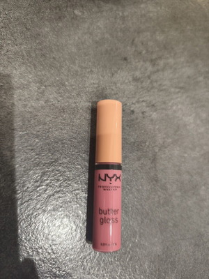 NYX Butter Gloss lip gloss, nude shade
