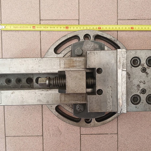 Machine Vise used with rotating base, 36kg, 150mm jaws