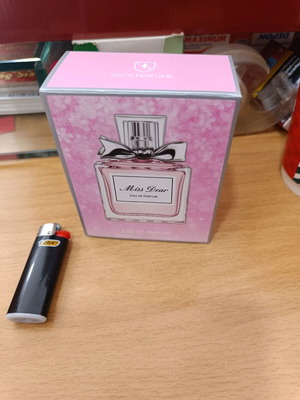 Perfume 100ml like new, very good