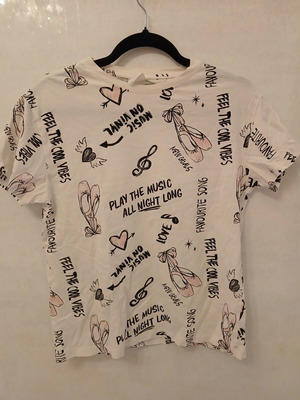 Zara white all-over print T-shirt size XS like new