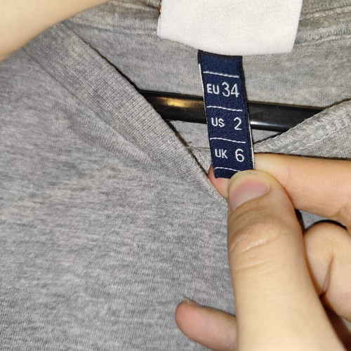 Ellesse Boyfriend T-Shirt with Chest Logo Grey New