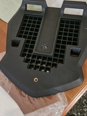 Nmax βάση βαλίτσας Yamaha 30l καινούργια, universal