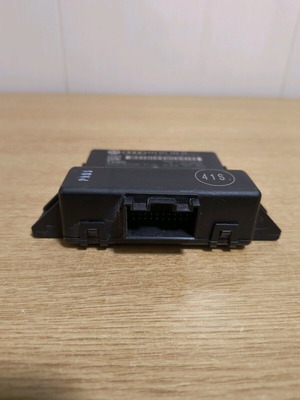 AUDI A1  FL ДАТЧИК GATEWAY 8U0907468AB