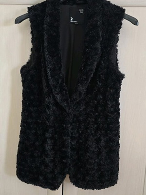 Tally Weijl fluffy vest like new, size S 36
