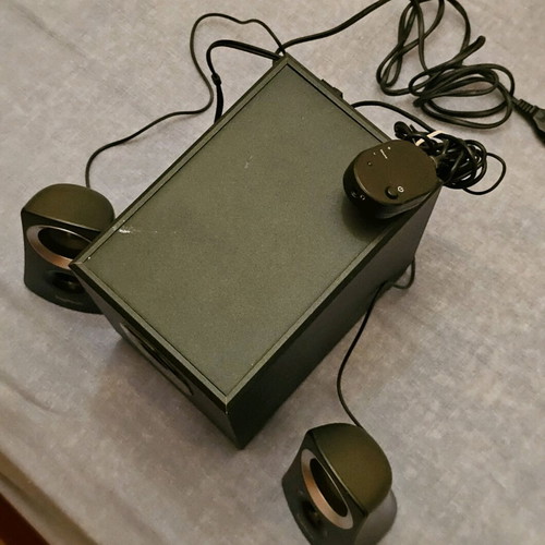 Logitech floor speakers system like new, 25 watt, with subwoofer and remote