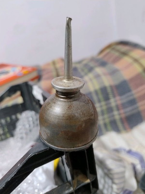 Контейнер за масло за шевна машина Brother хромиран винтидж употребяван