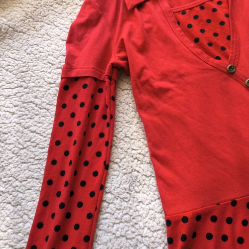 Long-sleeve blouse like new, red multicolor, elastic