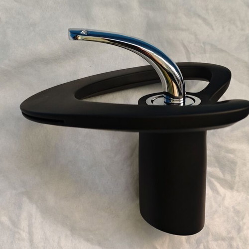 Sink faucet black with single handle, new, modern art design