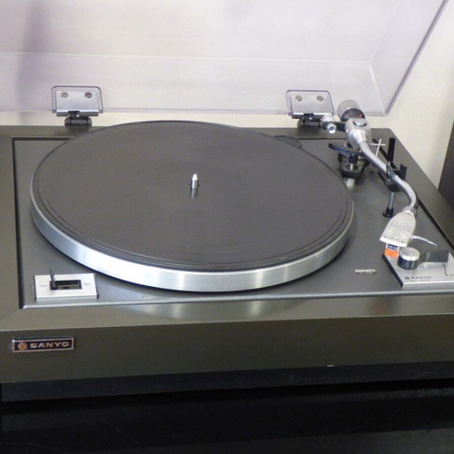 Sanyo TP-626 turntable used vintage hi-fi with wooden plinth